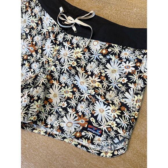 NWT Patagonia Wavefarer Boardshorts - 5" - Picture 2 of 7